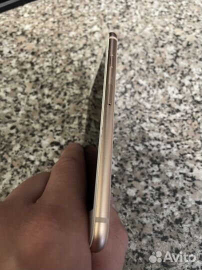 iPhone 8, 64 ГБ