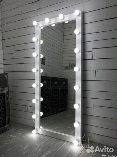 Зеркало напольное