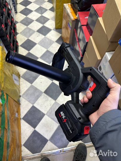 Воздуходувка и пылесос