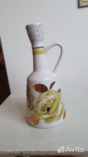 Графин фарфоровый