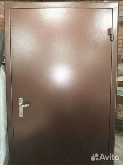 Дверь входная металлическая новая