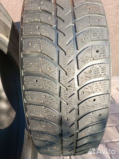 Bridgestone Ice Cruiser 7000 235/65 R17