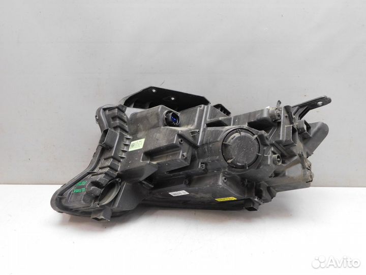 Фара правая Kia Sorento