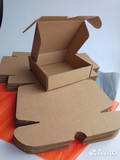 Коробка из микрогофры 12*12*4 см