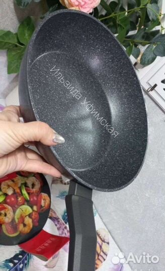 Сковорода 28 см для всех типов плит новая