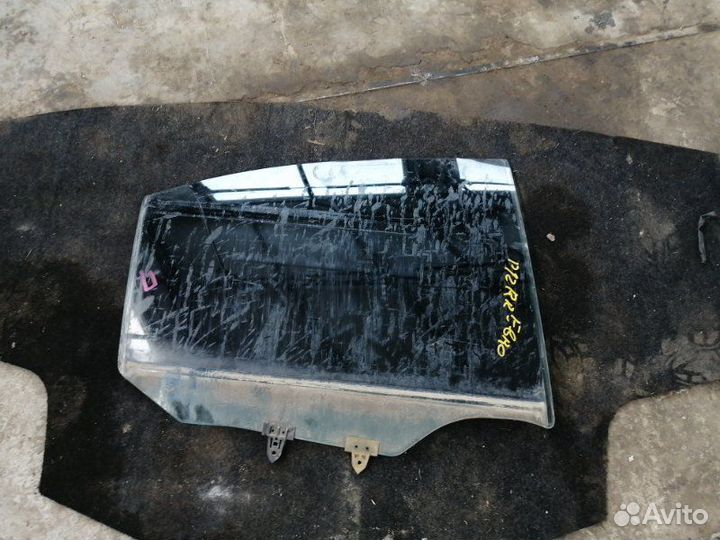 Стекло заднее правое Nissan Primera P12 QG16