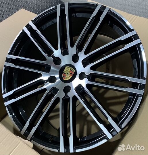 Диски на Porsche Panamera Порше Панамера R21