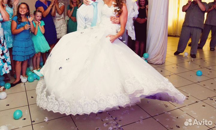 Свадебное платье