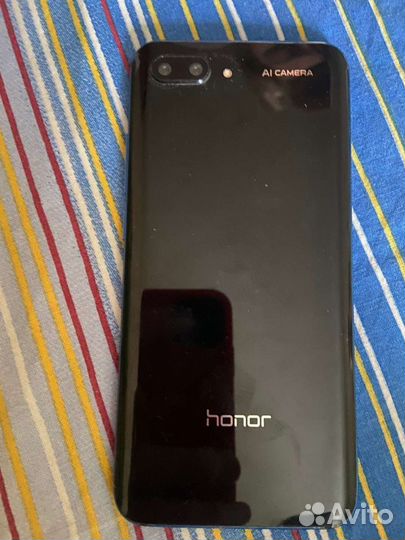 HONOR 10, 4/64 ГБ