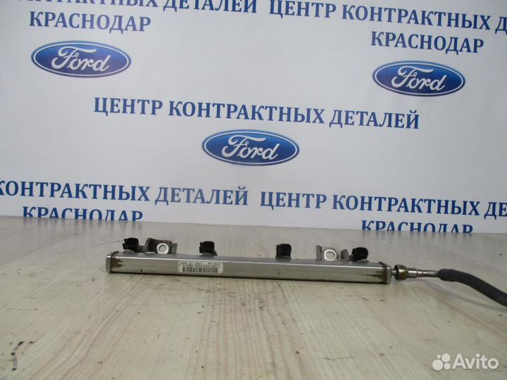 Топливная рампа Ford Focus 2 2008-2011