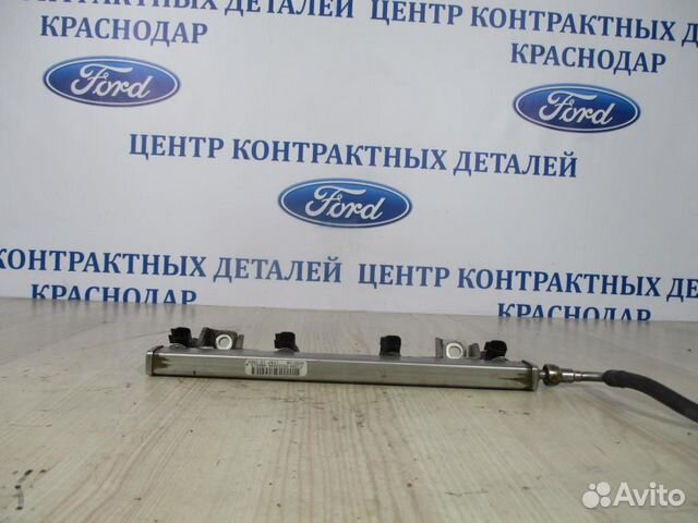 Топливная рампа Ford Focus 2 2008-2011