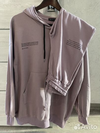 Спортивный костюм женский