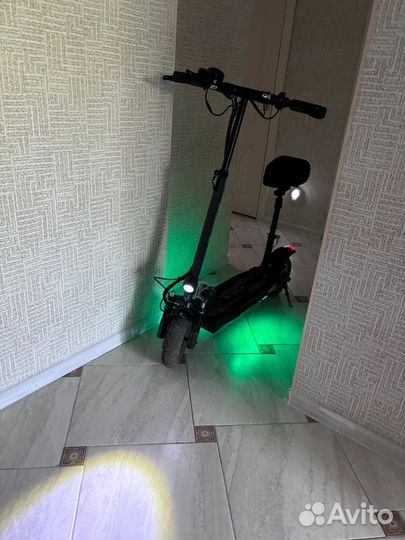 Самокат взрослый электрический бу