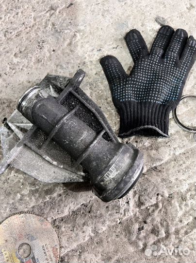 Крепление правого привода Бмв g30 520d Xdrive