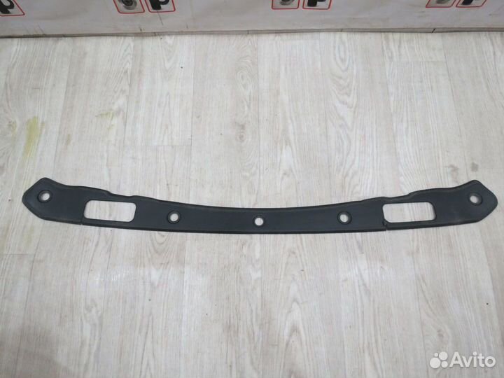 Водосток крышки багажника Opel Astra J