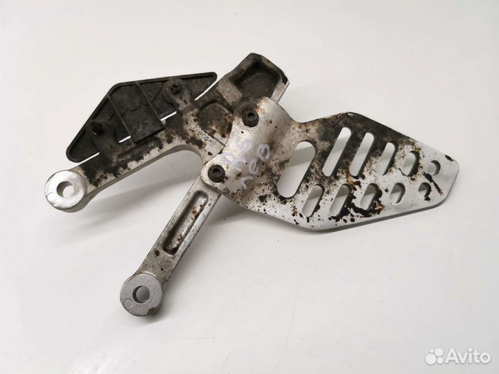 Кронштейн левый водительский Yamaha YZF R6 2006+