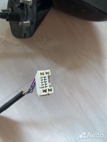 Левое и правое зеркало на Honda fit