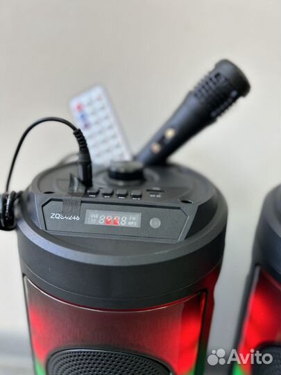 Колонка беспроводная музыкальная с микрофоном