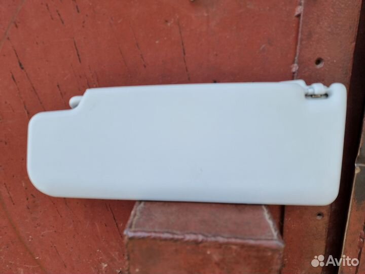 Солнцезащитный козырек правый Октавия а5 рест