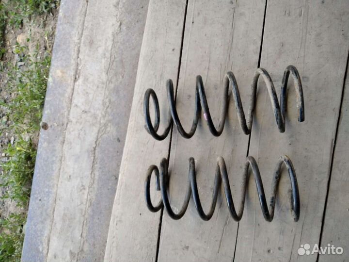 Передние пружины н Шевроле Авео 2010г.в