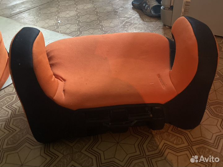 Детское сиденье в машину