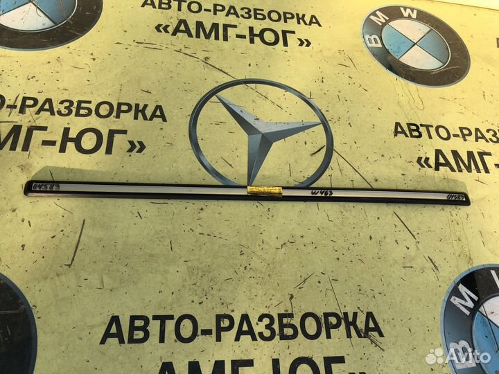 Mercedes W463 G463 молдинг крыла заднего R