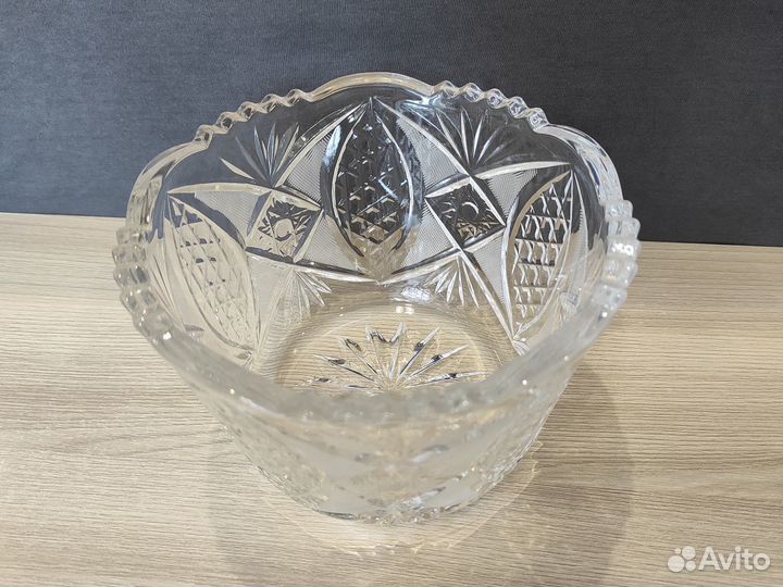 Вазы хрустальные