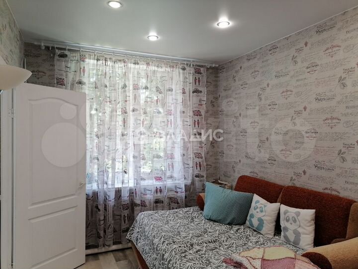 Комната 26,8 м² в 5-к., 1/3 эт.