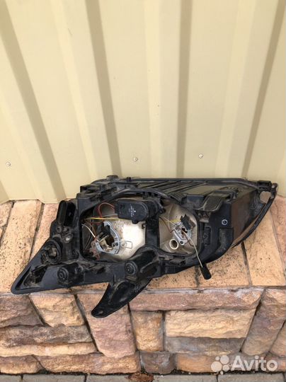 Фара передняя правая для Ford Focus 2005г