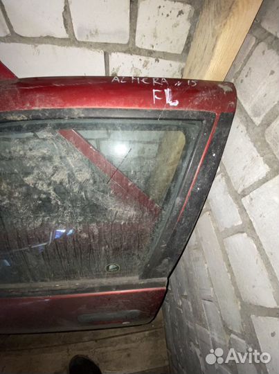 Дверь передняя левая Nissan almera n15