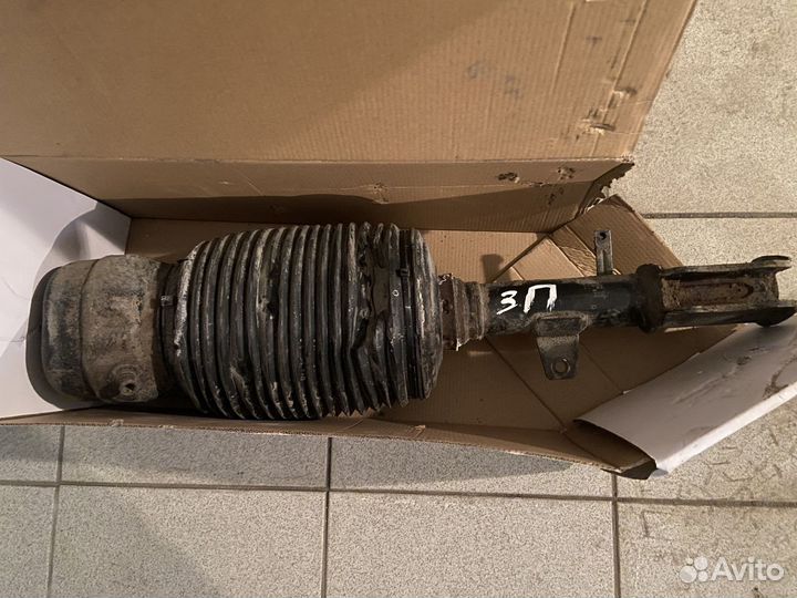 Пневно- стойки от lexus RX 300