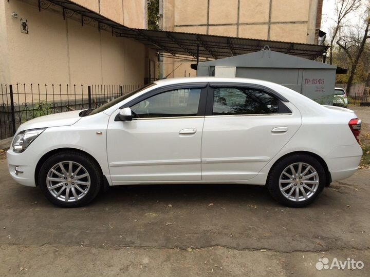 Хром накладки молдинг в Chevrolet Cobalt Ravon R4