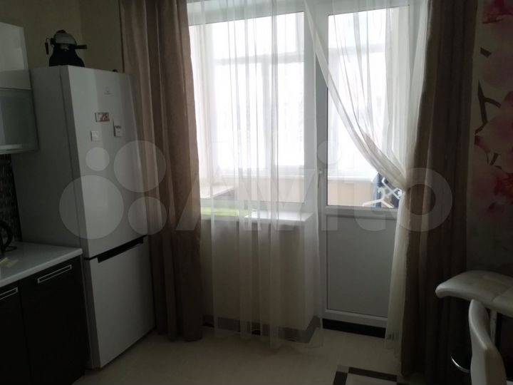 1-к. квартира, 42 м², 1/3 эт.