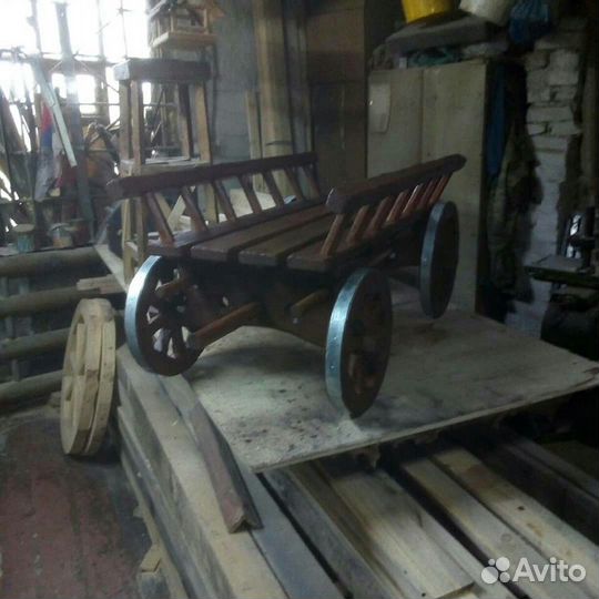 Декоративная телега для сада