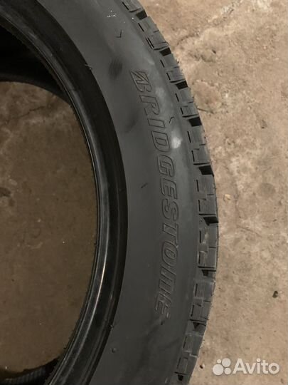 Bridgestone Blizzak VRX 235/45 R18