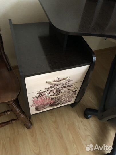 Компьютерный стол