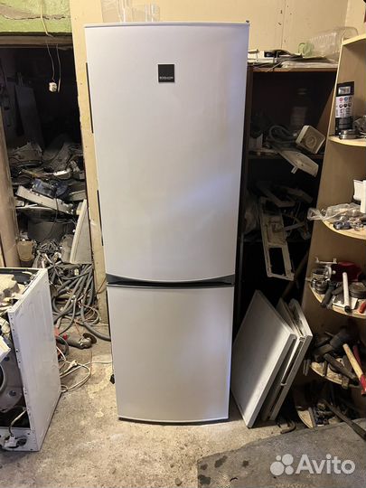 Холодильник Rosenlew