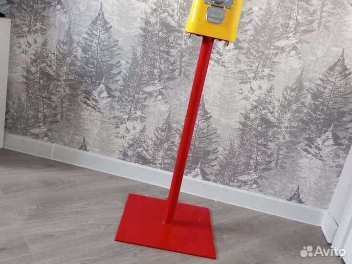 Вендинговый аппарат для жвачек