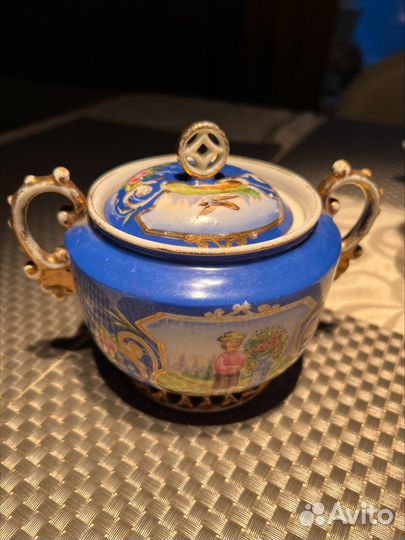 Антикварный чайный сервиз