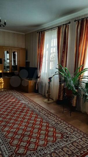 Дом 180 м² на участке 21 сот.