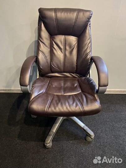 Компьютерное кресло