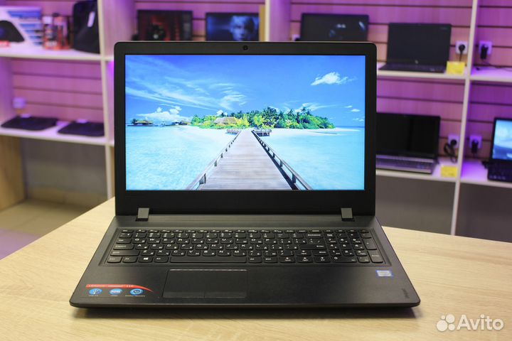 Lenovo в хорошем состоянии для учёбы и офиса
