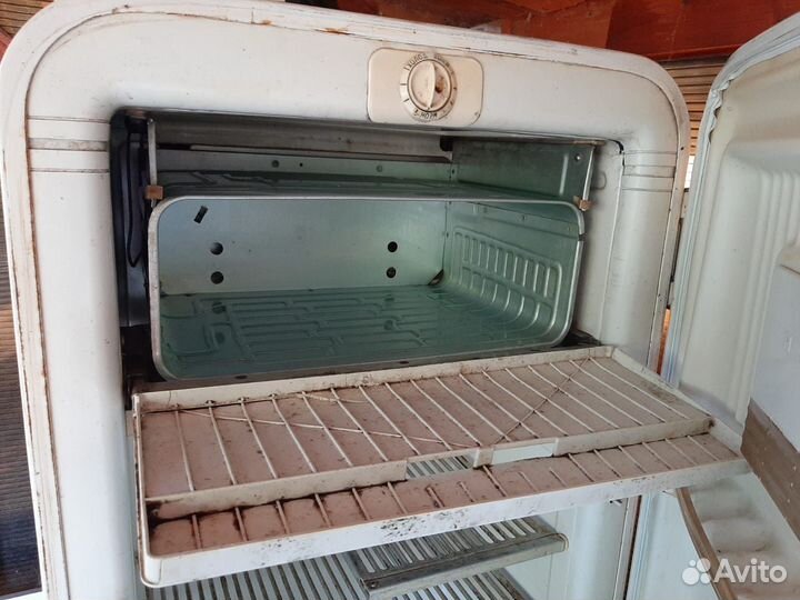 Холодильник 