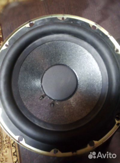 Динамик для сабвуфера