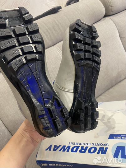 Лыжные ботинки