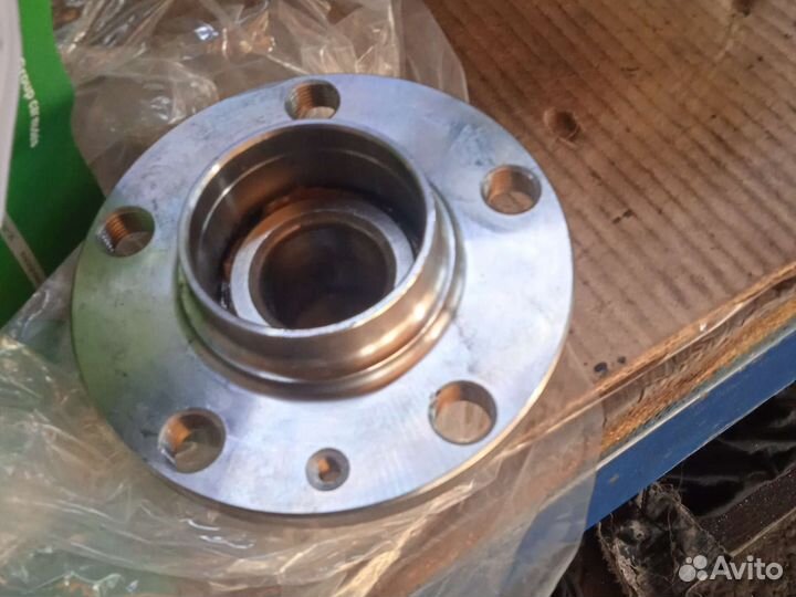 Ступица задняя с подшипником
