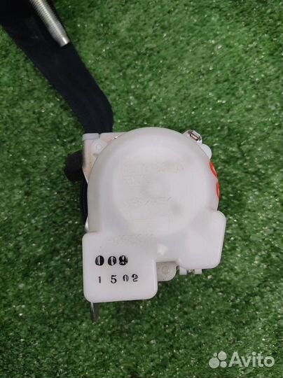 Ремень безопасности задний правый Toyota Corolla