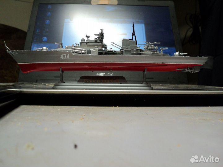 Эскадренный миноносец 