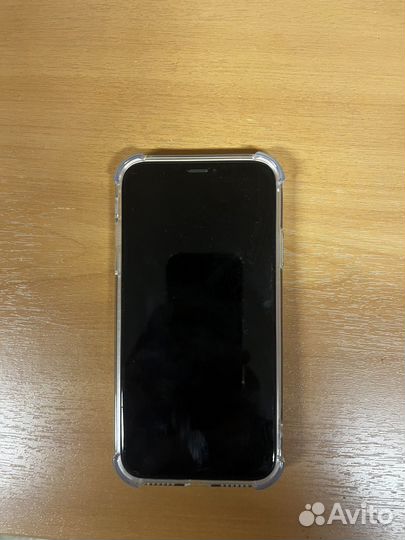 Телефон iPhone xr