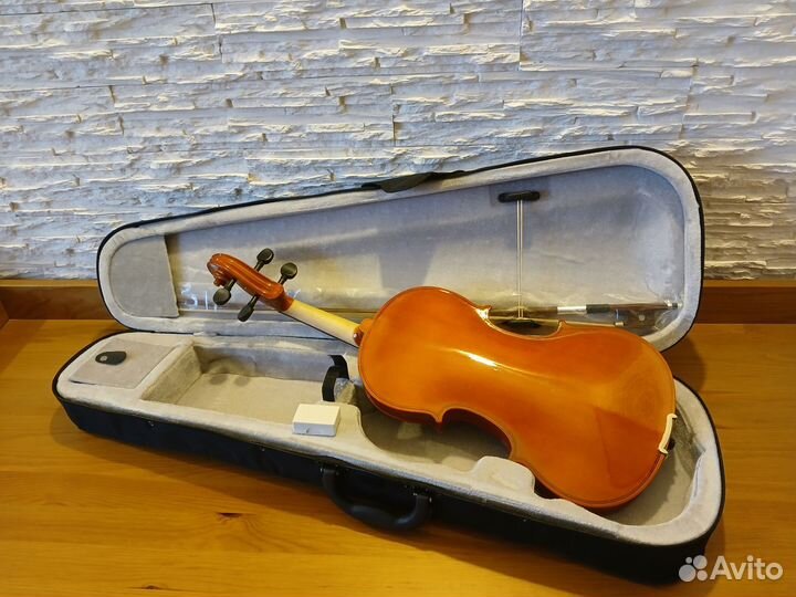 Скрипка 4/4 новая